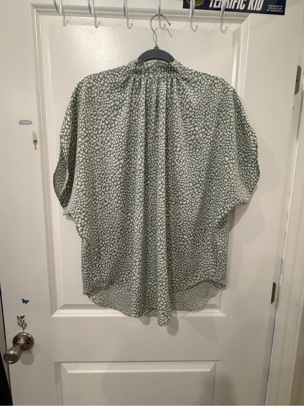 SHEIN Green and Ivory Printed Short-Sleeve Blouse